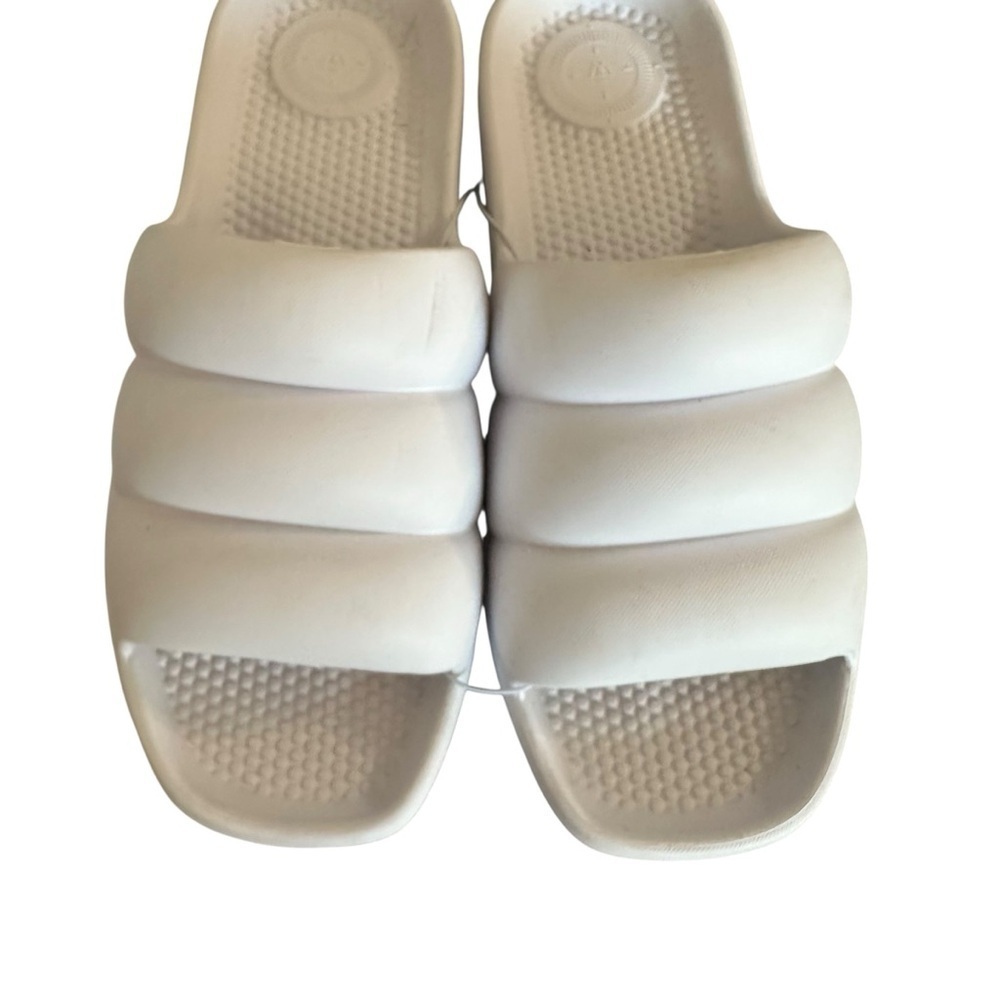 totes Cream Slide Slippers - Picture 2 of 4